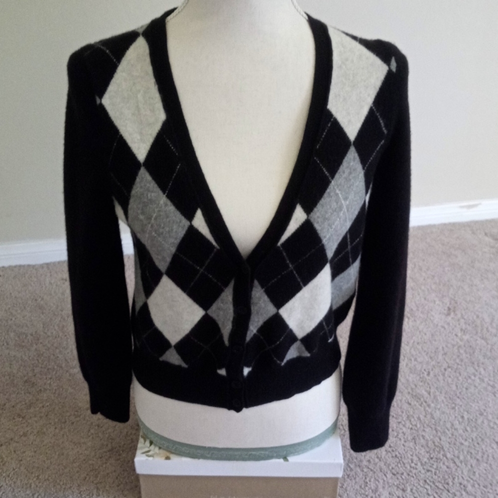 J.crew argyle print, Vneck crop cardigan EUC